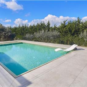 3 bedroom villa with infinity pool, jacuzzi & sauna, Castellammare del Golfo, sleeps 6